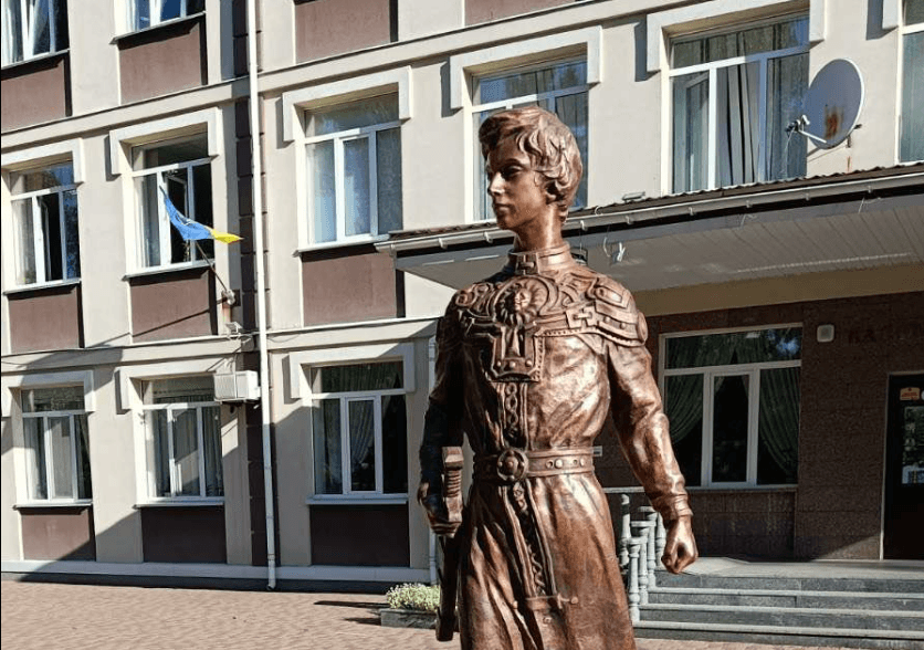 Де у Києві можна побачити пам’ятник молодому Володимиру Великому