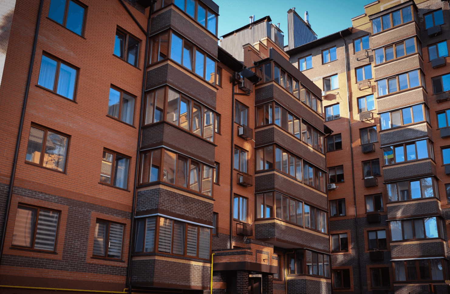 Стало відомо, скільки зруйнованих будинків вже відновили на Київщині