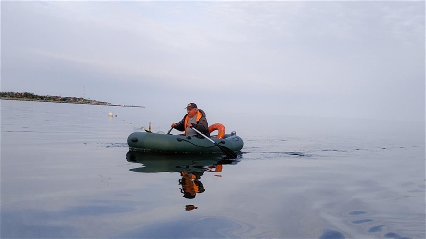 Російський дрон атакував човен з рибалками на Сумщині – є загиблий