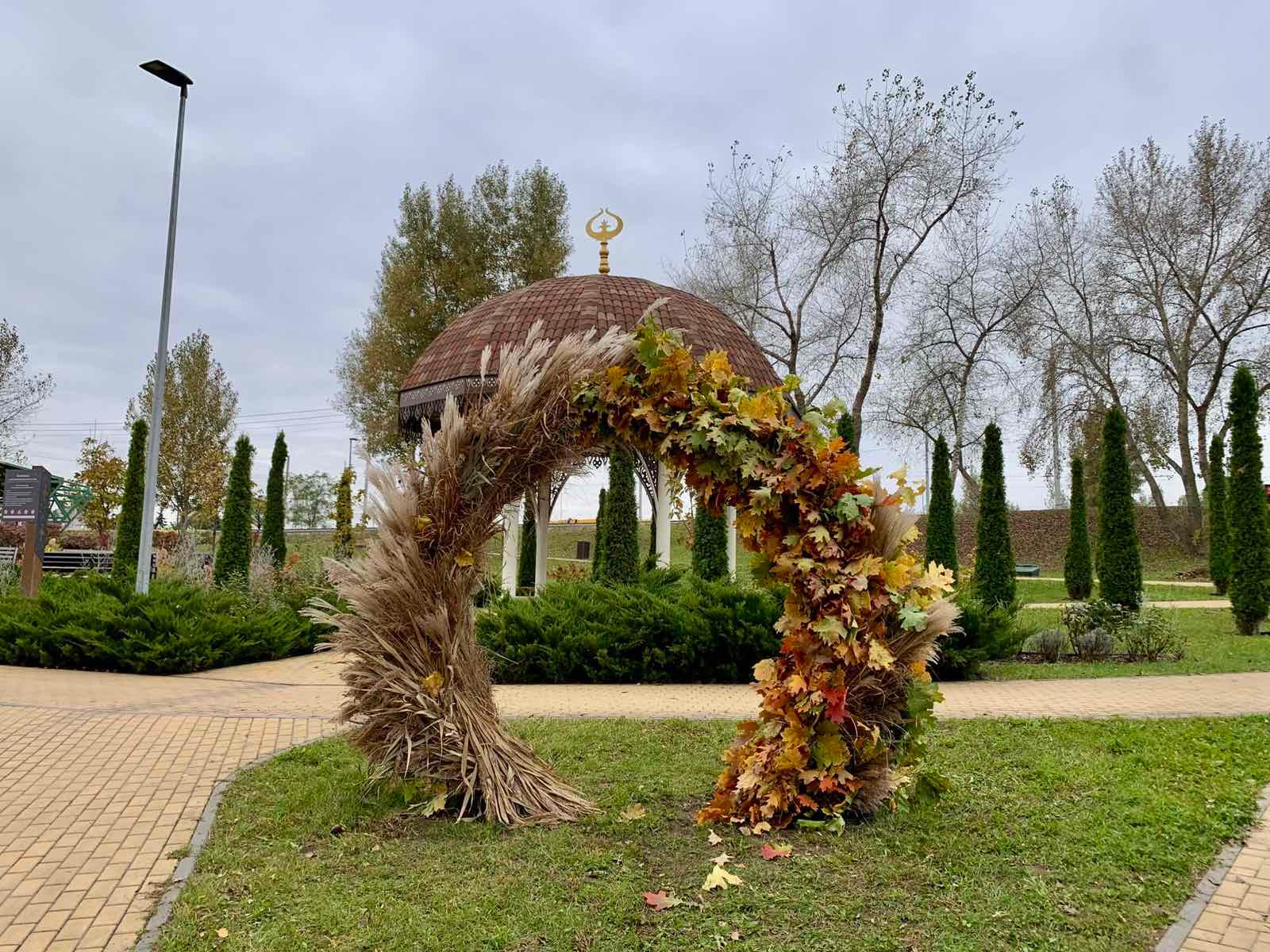 У Деснянському районі з’явилась осіння фотозона