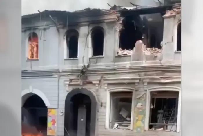 Російська атака на Харків: влучання у дитячий садок, є загиблий та поранені діти