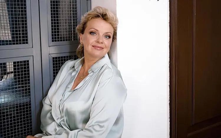 «Вийшла з наркозу, і Богу дякувати». Відома акторка зізналась, що має проблеми зі здоров’ям