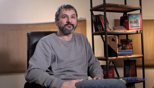 Звинувачений у домаганнях ексдиректор Молодого театру Андрій Білоус відкриває власний театр