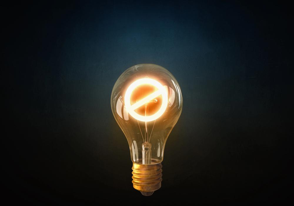 Енергетики попереджають про фейки щодо відключення світла, які поширюють шахраї