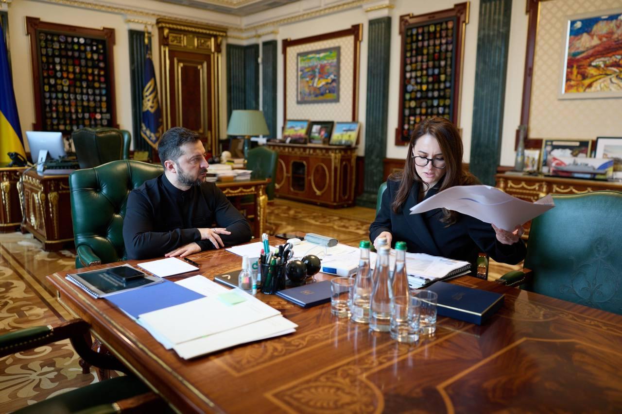 Буде збережено фіксовану ціну на газ для побутових споживачів та підвищено зарплати вчителям