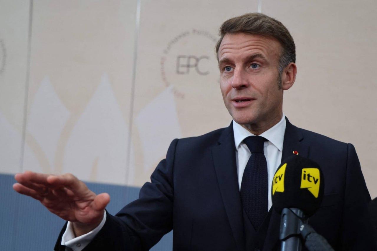 У Франції відхилили резолюцію про імпічмент Макрона, незважаючи на політичну кризу