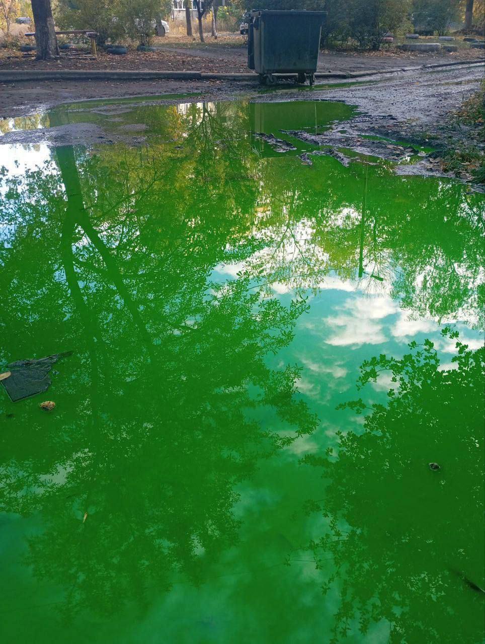 Критична ситуація у Донецьку: зелена вода замість питної