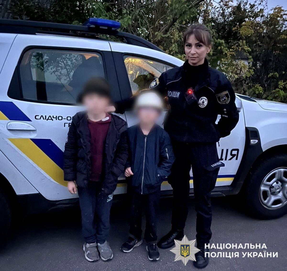 На Київщині розшукали двох хлопчиків, які заблукали в лісі