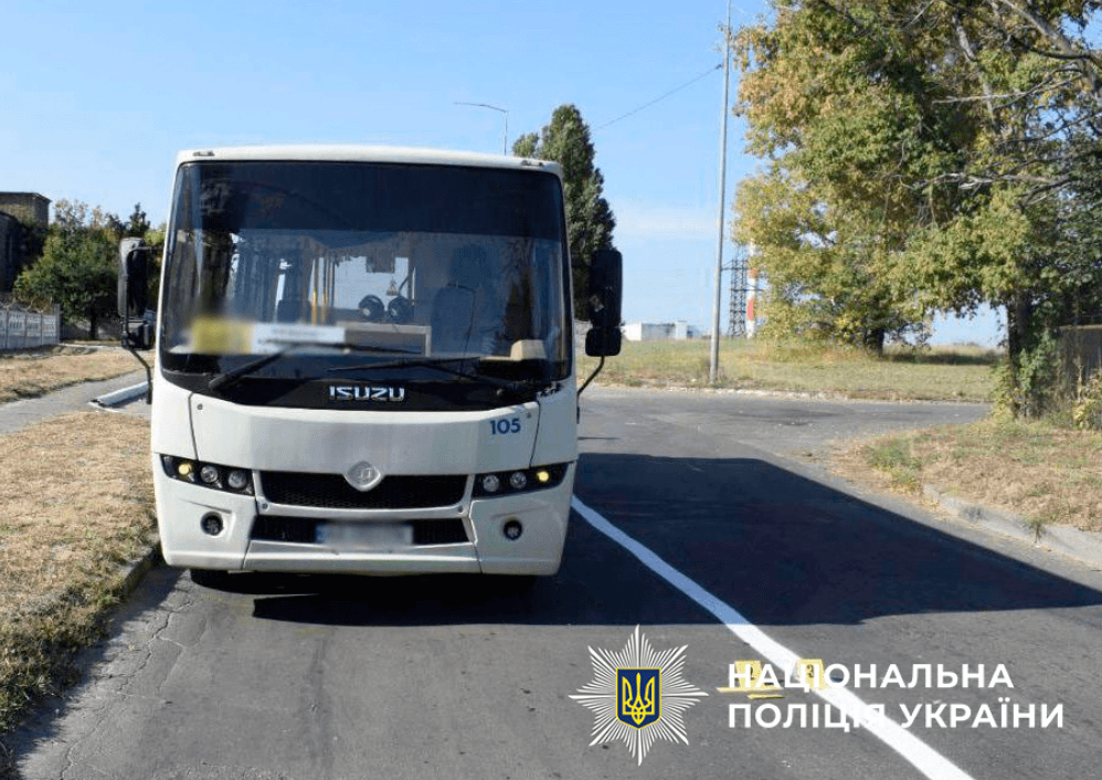 У Києві чоловік через сварку з водієм кинув гранату у бік маршрутки