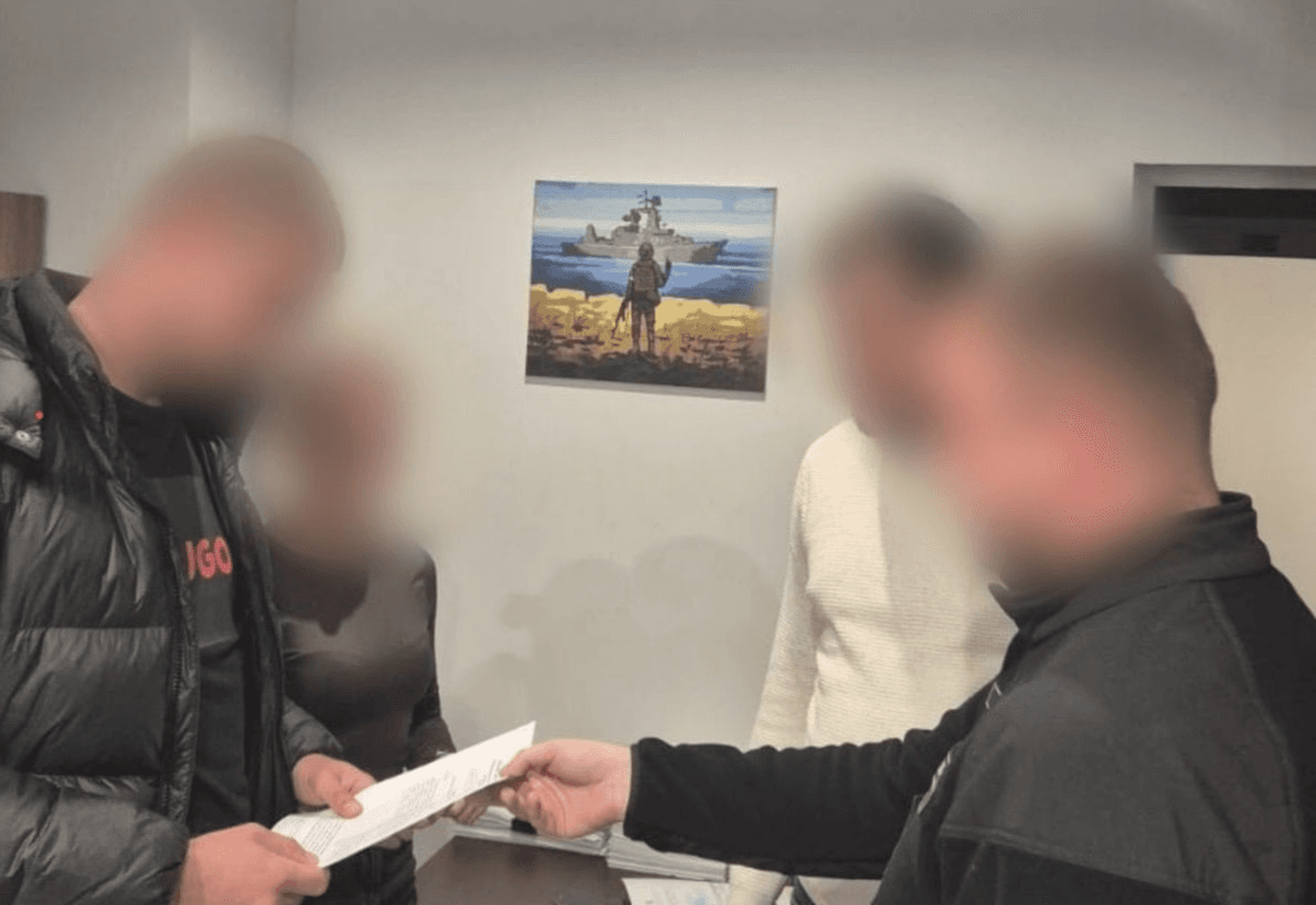 Суд обрав запобіжний захід двом поліцейським, які побили чоловіка біля ТЦК