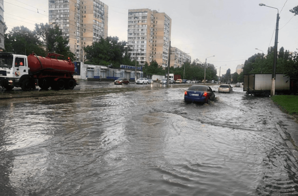 Затоплення Одеси: підозри отримали колишній мер, посадовці міськради та комунального підприємства