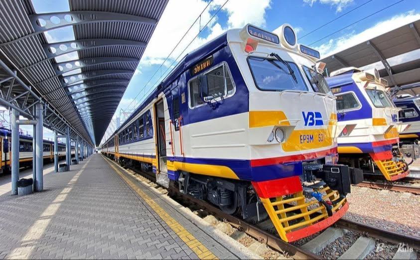 Деякі рейси Кільцевої електрички не курсуватимуть на вихідних