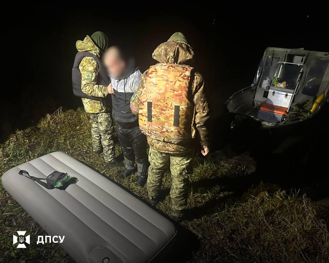 Житель Вінниччини ледь не загинув, намагаючись дістатися до Молдови на надувному матрасі