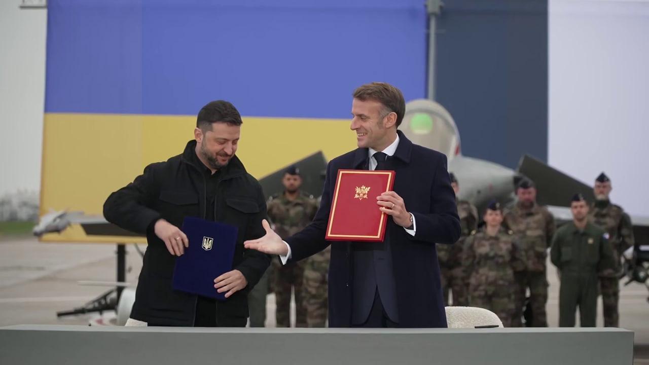 Україна та Франція підписали угоду, яка включає поставку 100 винищувачів Rafale F4