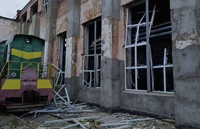 Було 28 влучань: на Полтавщині російські дрони знищили локомотивне депо