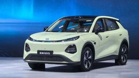 В Китаї випустили в продаж Changan Nevo Q05 – новий недорогий електрокросовер