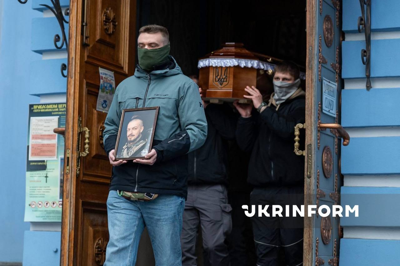 У Києві попрощалися з ексрежисером «Орла і Решки» Василем Хомком