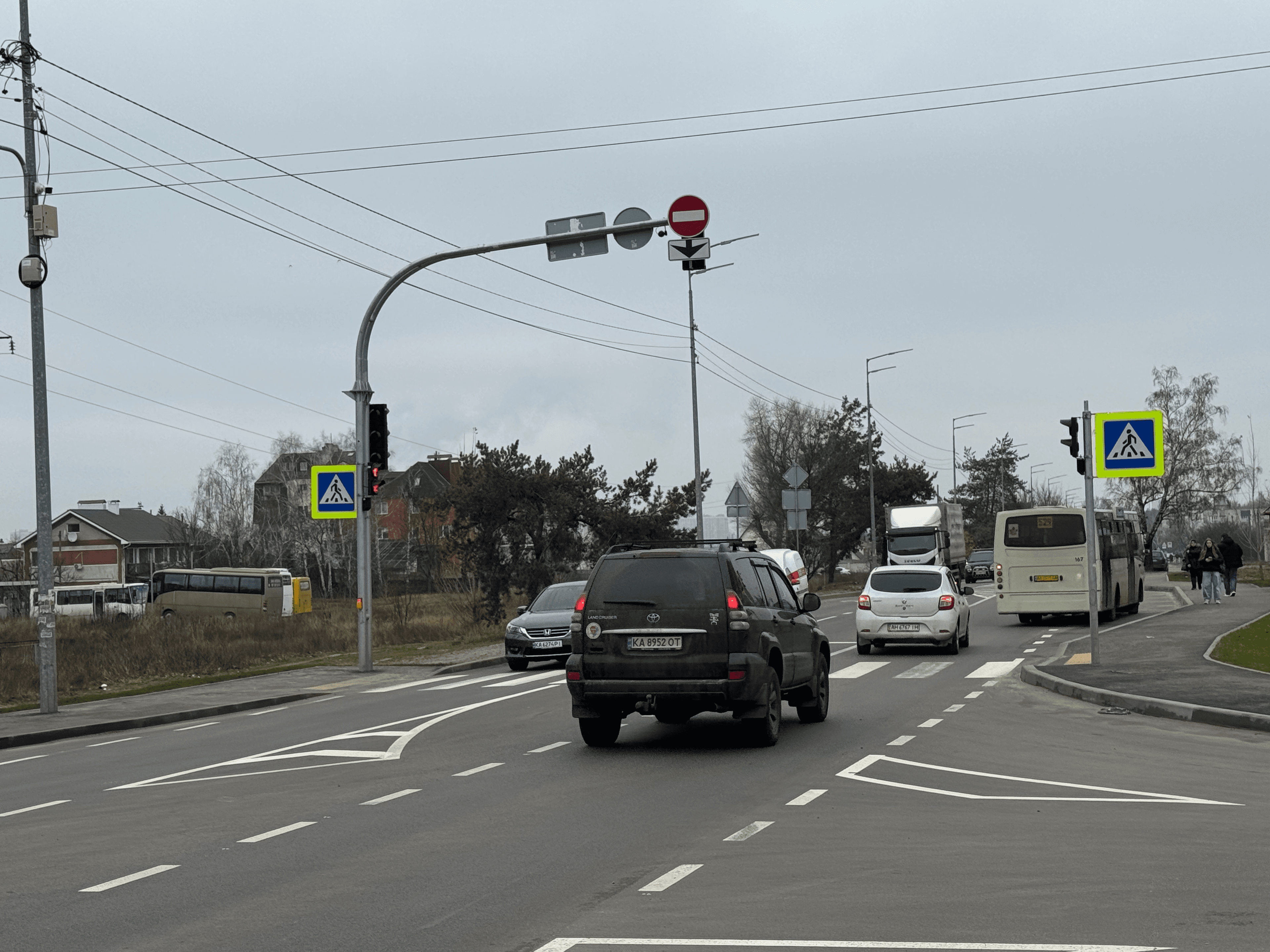 У Києві ще два перехрестя стали більш безпечними і доступними