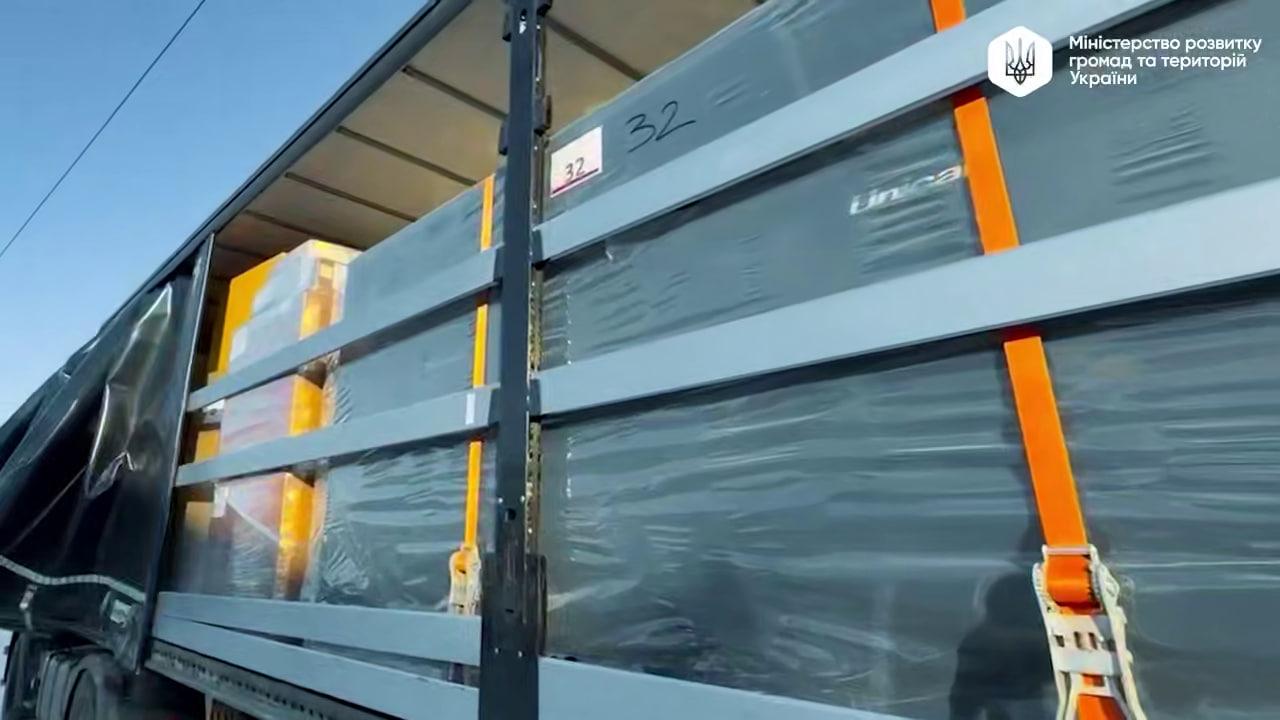 Італія допомагає пережити зиму: в Україну прибула перша партія важливого обладнання