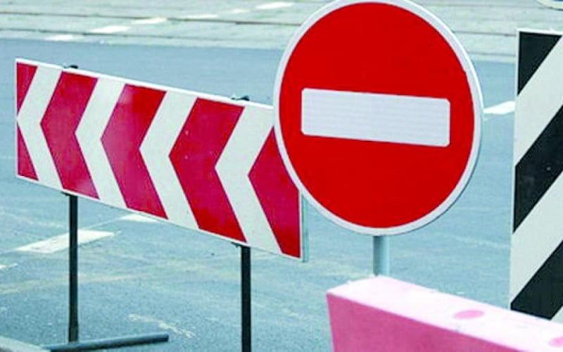 У Києві через нічну атаку подекуди перекрито рух транспорту, не курсують трамваї