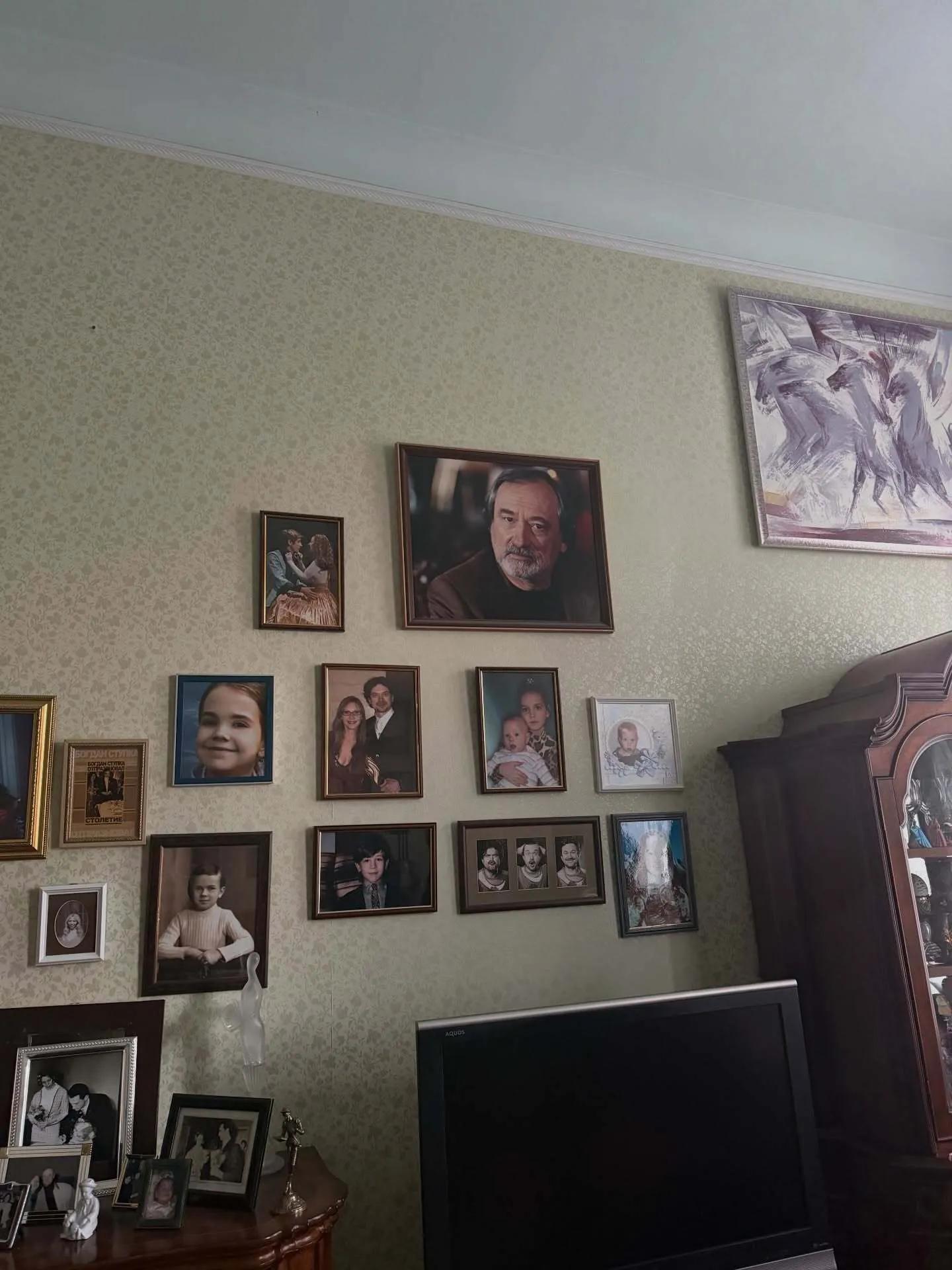 «Готова терпіти заради перемоги». 83-річна вдова Ступки понад дві доби без світла, води та тепла