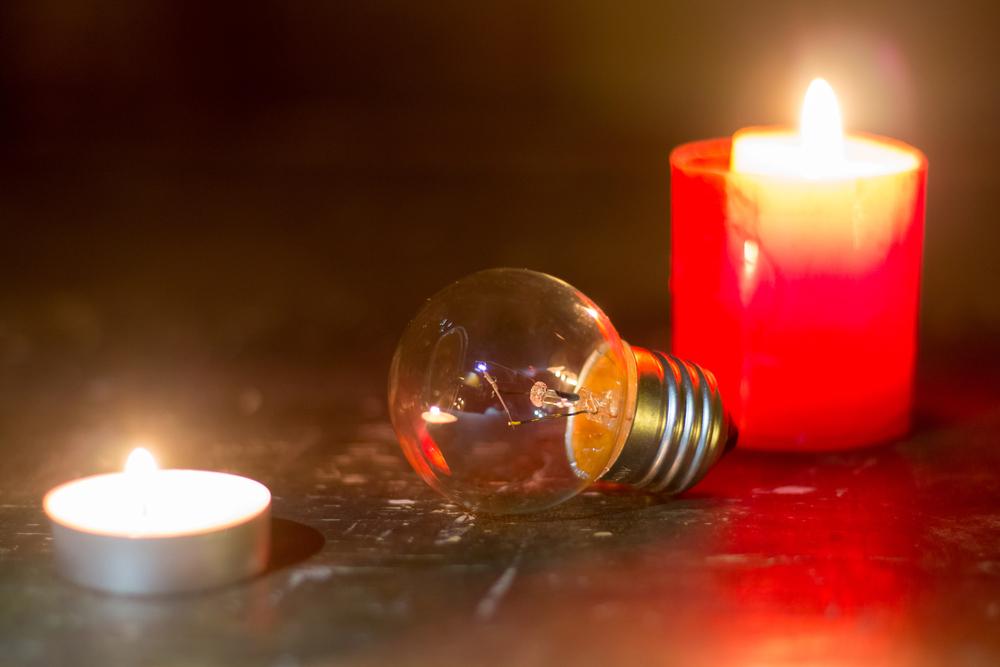 Ситуація зі світлом на правому березі Києва погіршилась після нічної атаки