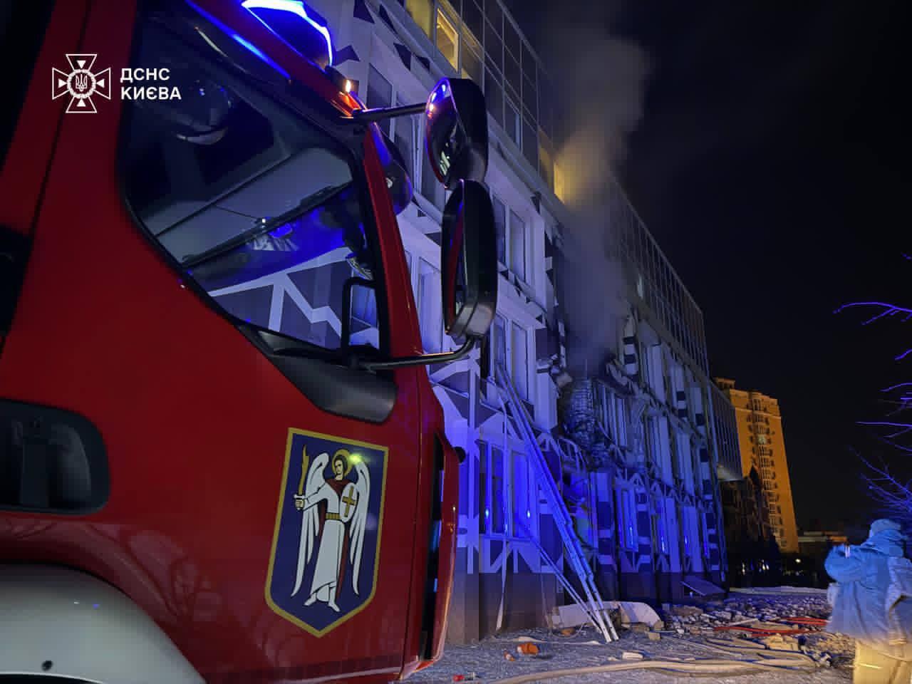 “Пацієнту, що загинув, було 30 років”: директорка клініки на Оболоні про деталі наслідків влучання