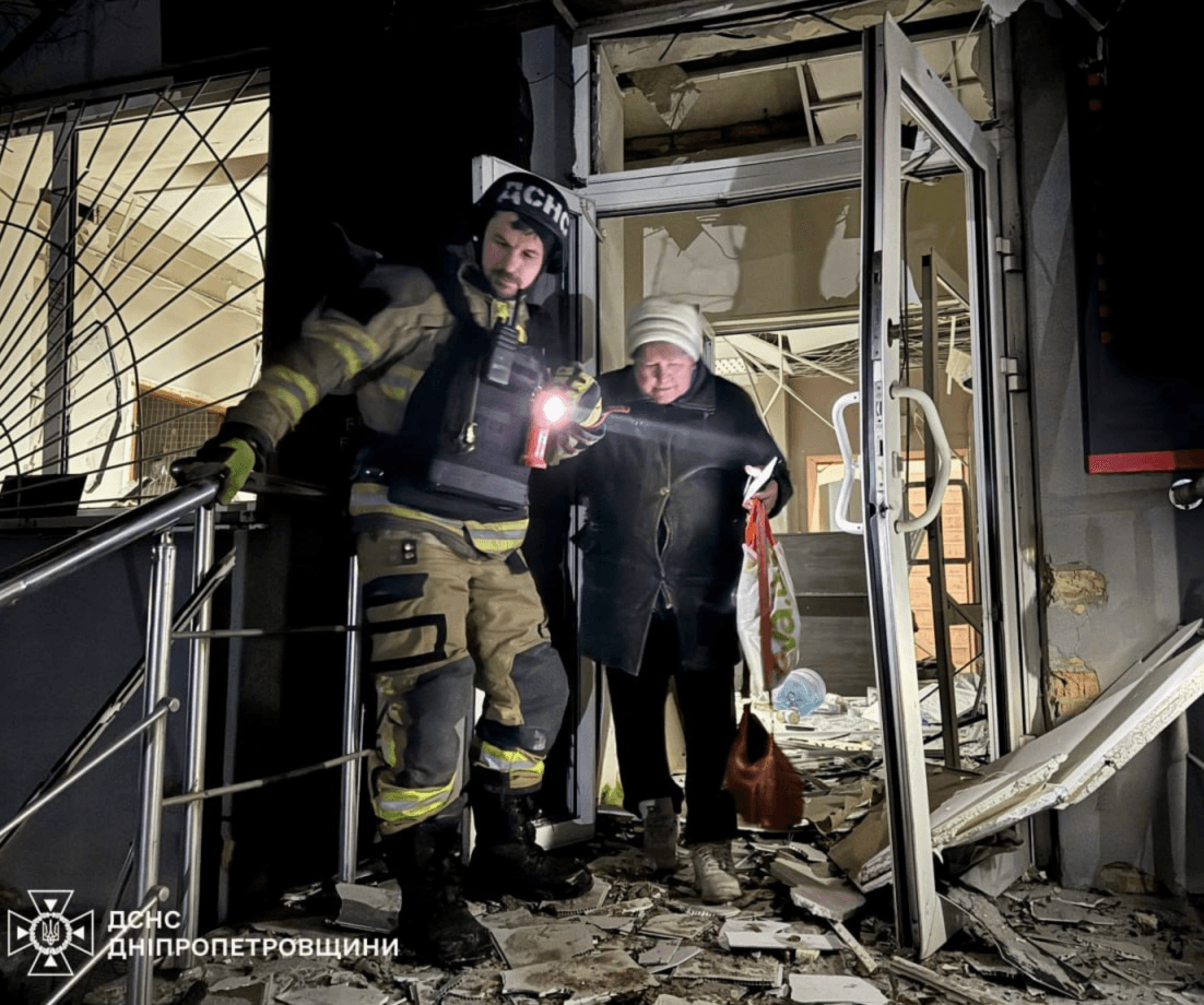 Ворог атакував Дніпро: пошкоджено підприємство, об’єкт інфраструктури, є постраждалі