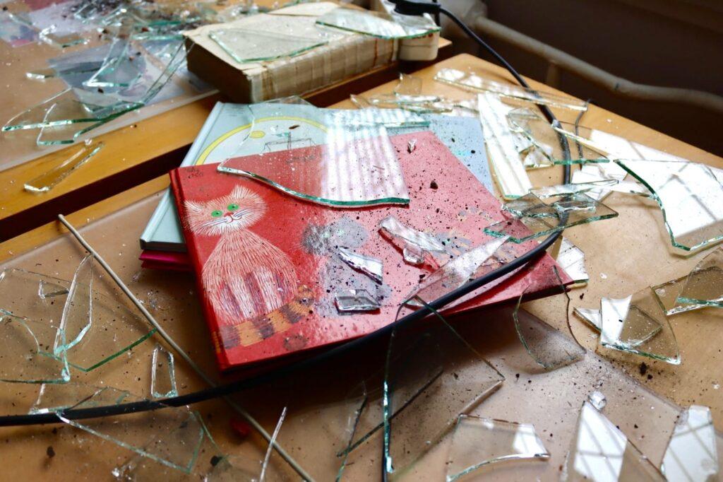 Російські дрони пошкодили Національну бібліотеку України для дітей у Києві