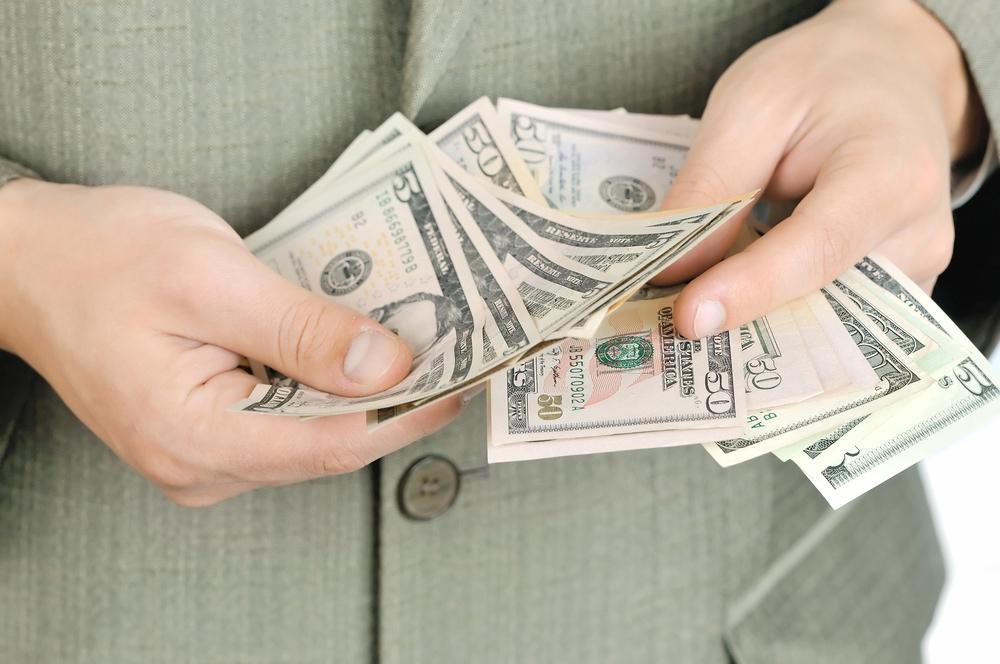 Який зараз курс у столичних обмінниках: де вигідно обміняти долари та євро