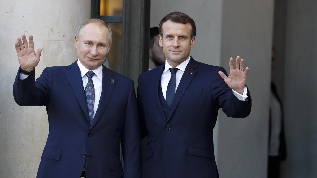 Радник Макрона провів переговори в Москві з помічником Путіна