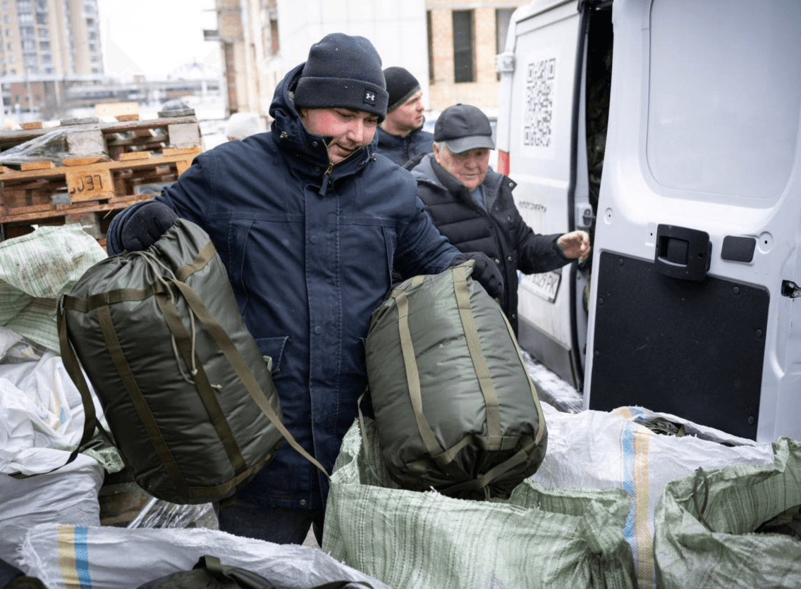 Жителі лівого берега Києва та області отримали «Пакунки тепла»