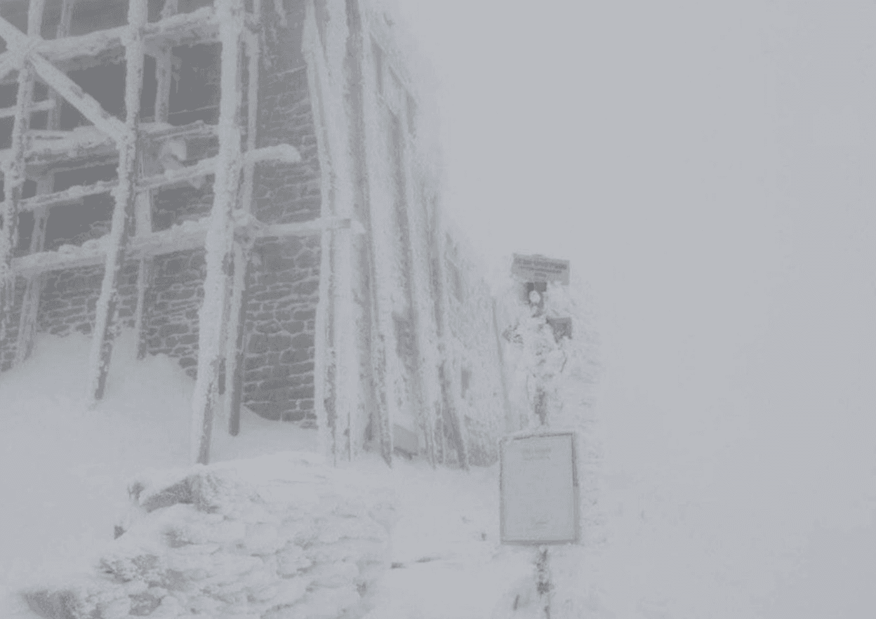 У Карпатах туристам радять утриматися від походів у гори