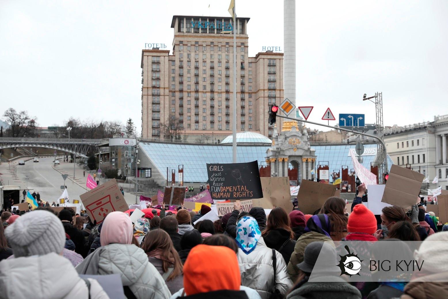 Центр Києва закриють для автобусів і тролейбусів 8 березня – нові маршрути