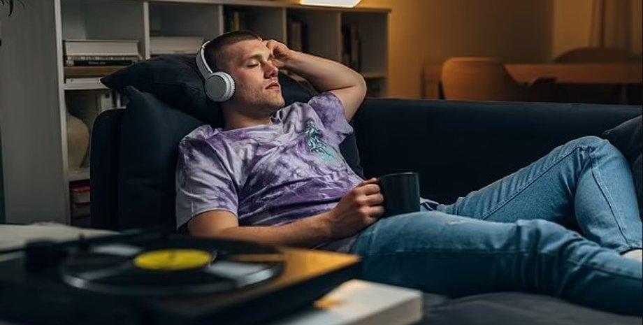 ТОП-5 барів Києва, де можна послухати музику на вінілових платівках