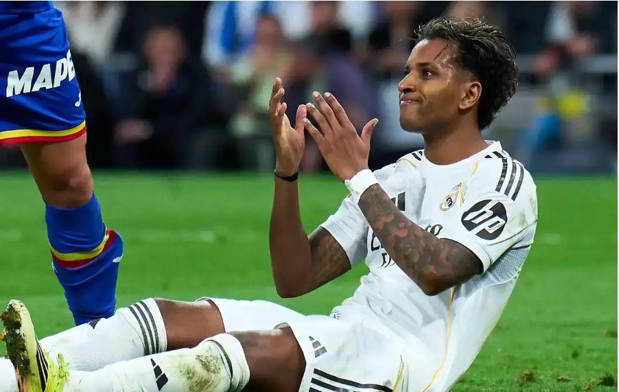 “Вони просто руйнують коліна гравців”: команда “Реалу” звинувачує медичний штаб у недбалості