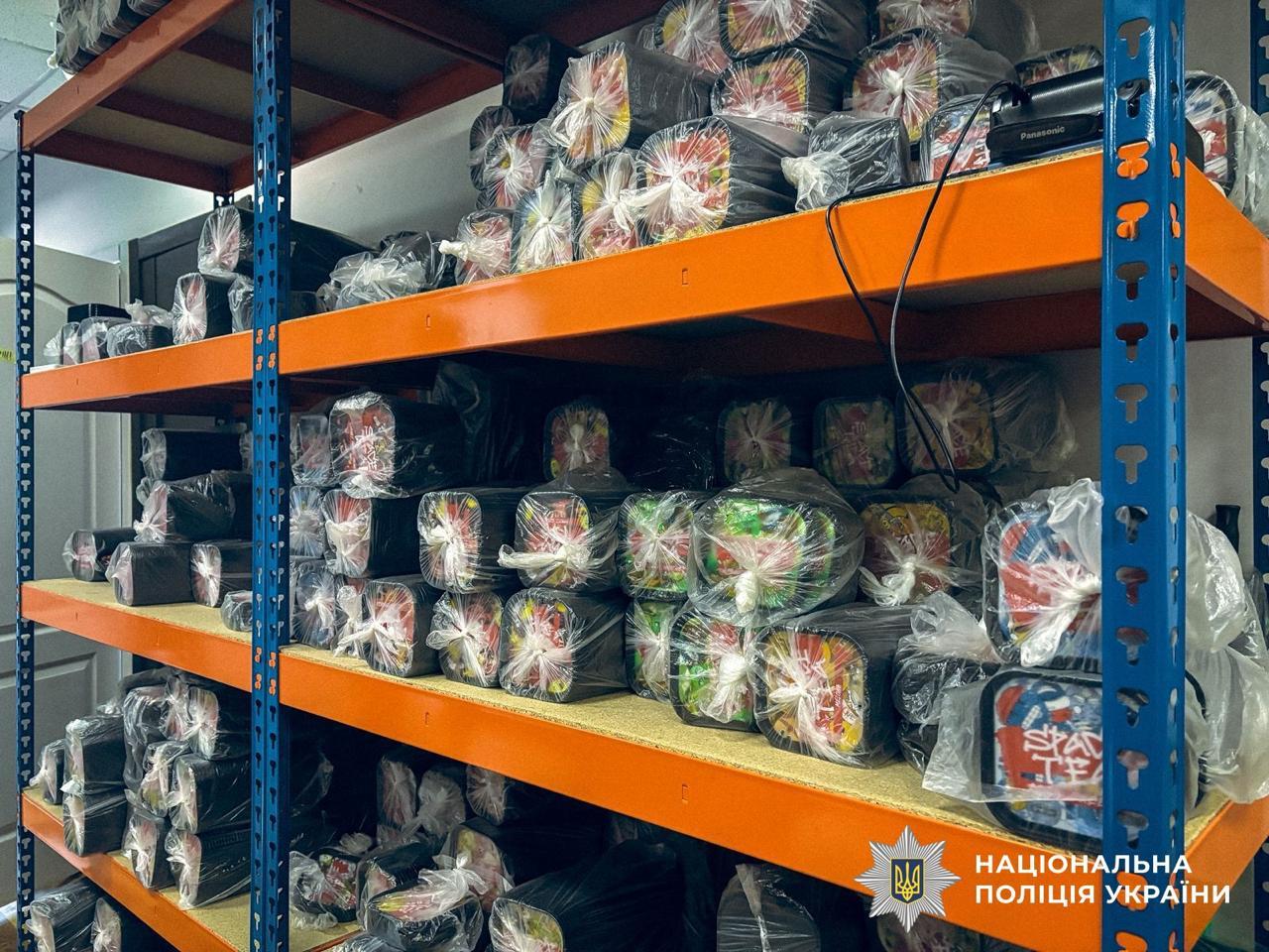 Національна поліція проводить масштабні обшуки в мережі магазинів U420 — що відомо
