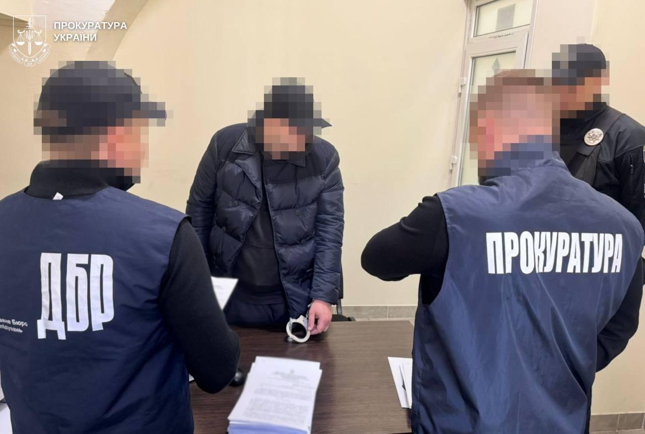 Прицільно бив у груди та шию: вбивці військовослужбовця у Львові повідомили про підозру