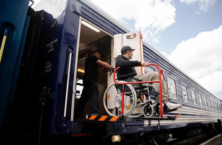Пільгові квитки в інклюзивні вагони поїздів вже можна купити онлайн