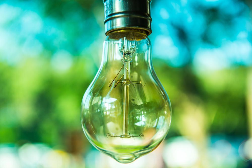 Сьогодні в усіх регіонах України відключатимуть світло