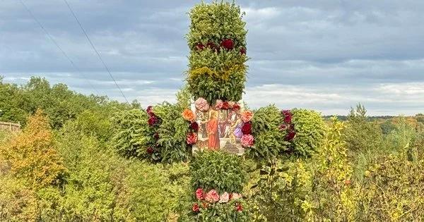 До Нацпереліку нематеріальної культурної спадщини додали традицію вбирання хрестів на Тернопільщині