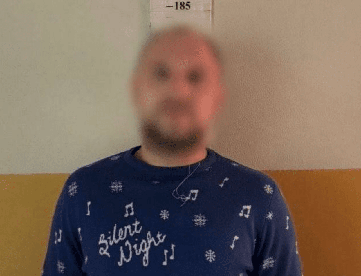 У Києві п’яний чоловік розмахував сокирою та намагався забрати у підлітка скутер