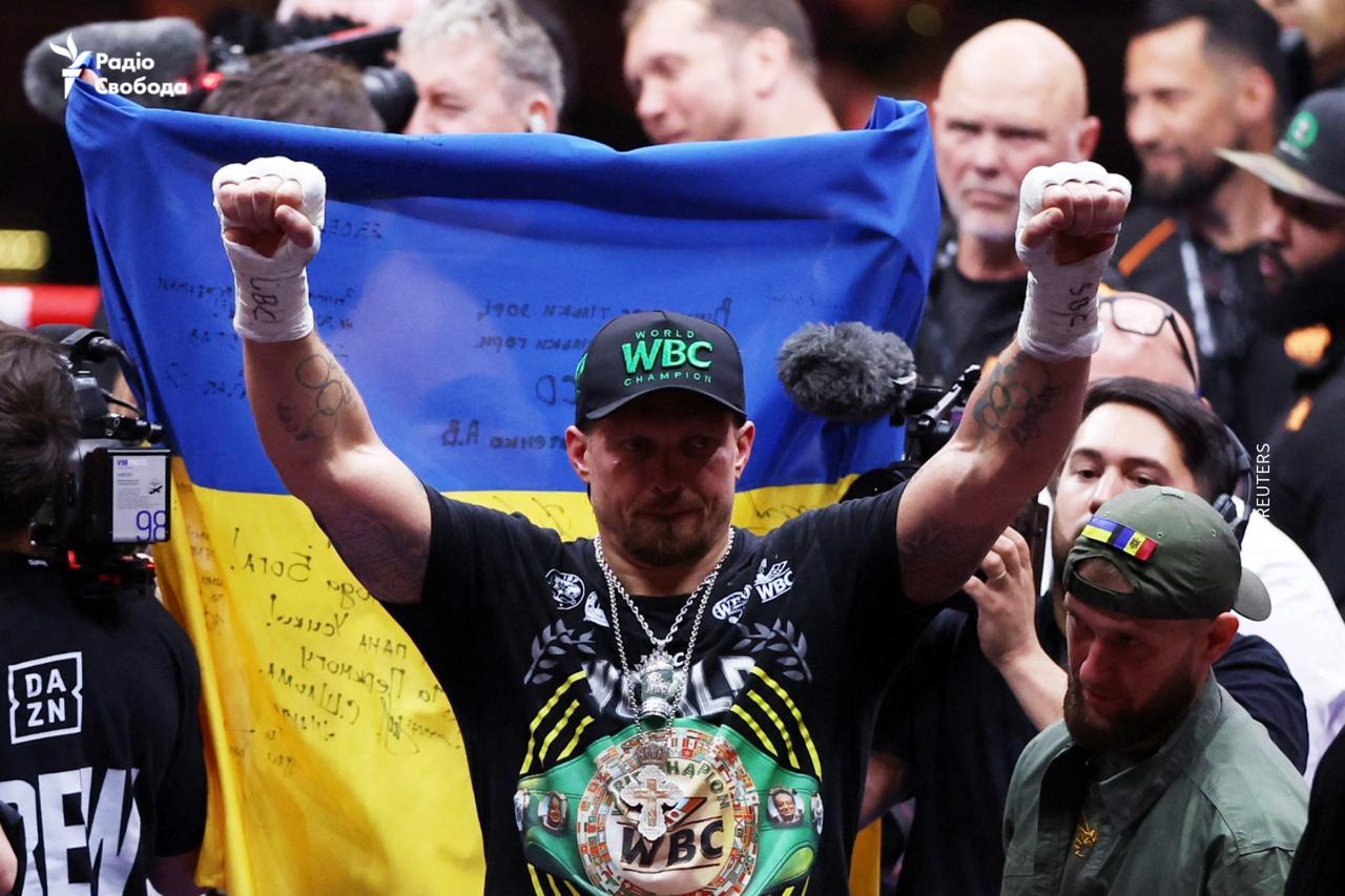 Олександр Усик нокаутував Ріко Верховена, перемогу присвятив українцям (відео)