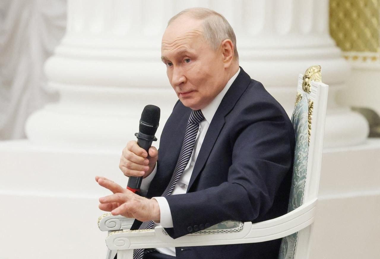 Путін звільнив нових контрактників та їхні родини від сплати прострочених кредитів