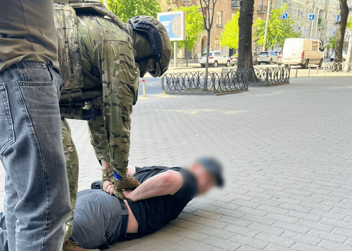 У Києві ліквідували канал збуту кокаїну: вилучили «товар» на майже 8 млн грн