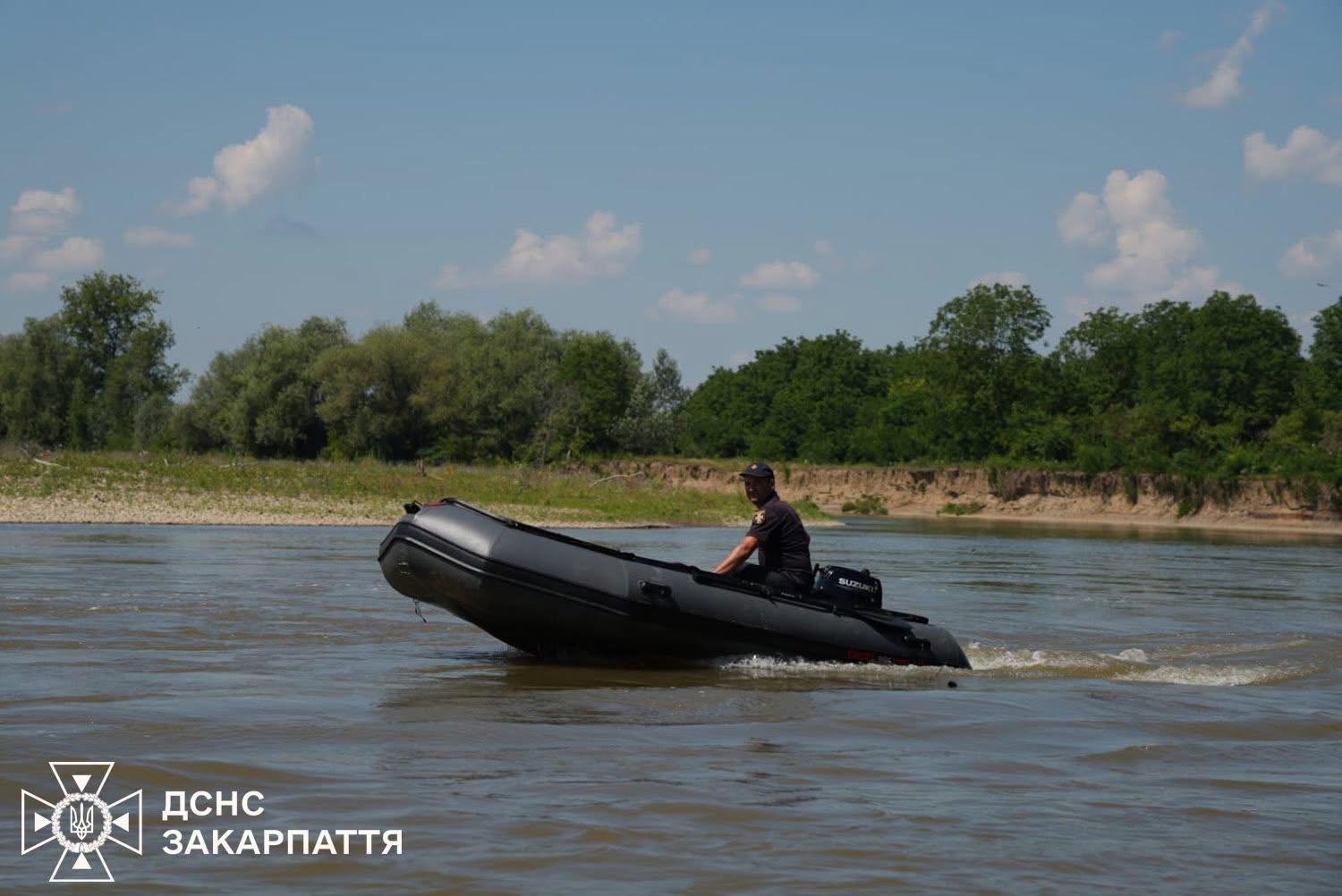 На Закарпатті знайшли тіло 10-річного хлопчика, якого три дні тому віднесло течією Тиси