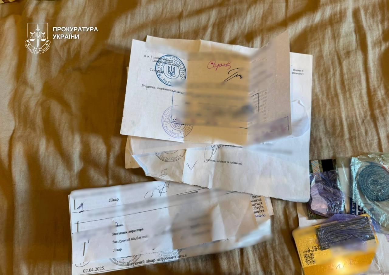Фіктивна інвалідність за $25–30 тисяч: у Києві викрили оборудку за участі голови ВЛК та екскерівника ТЦК