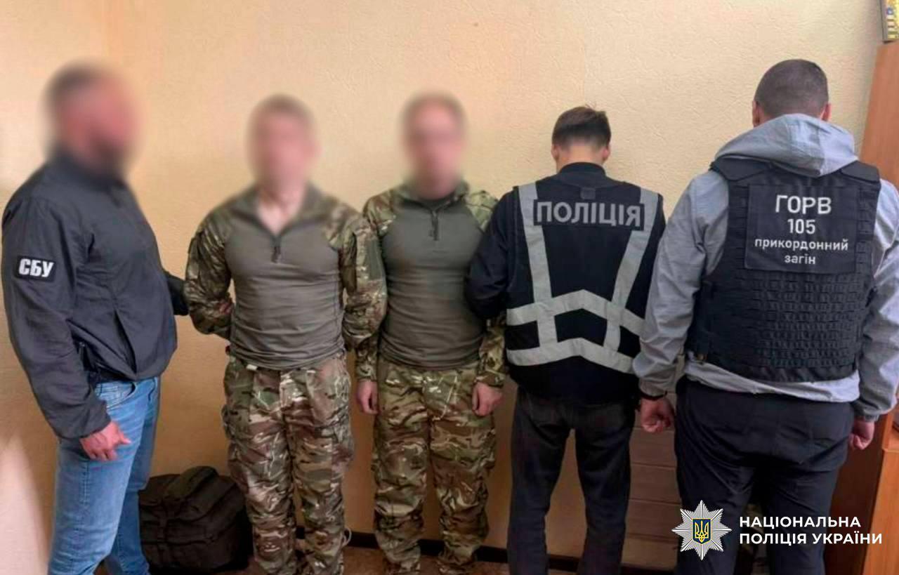 Двоє чоловіків підпалили генератор та заклали вибухівку біля столичного інституту