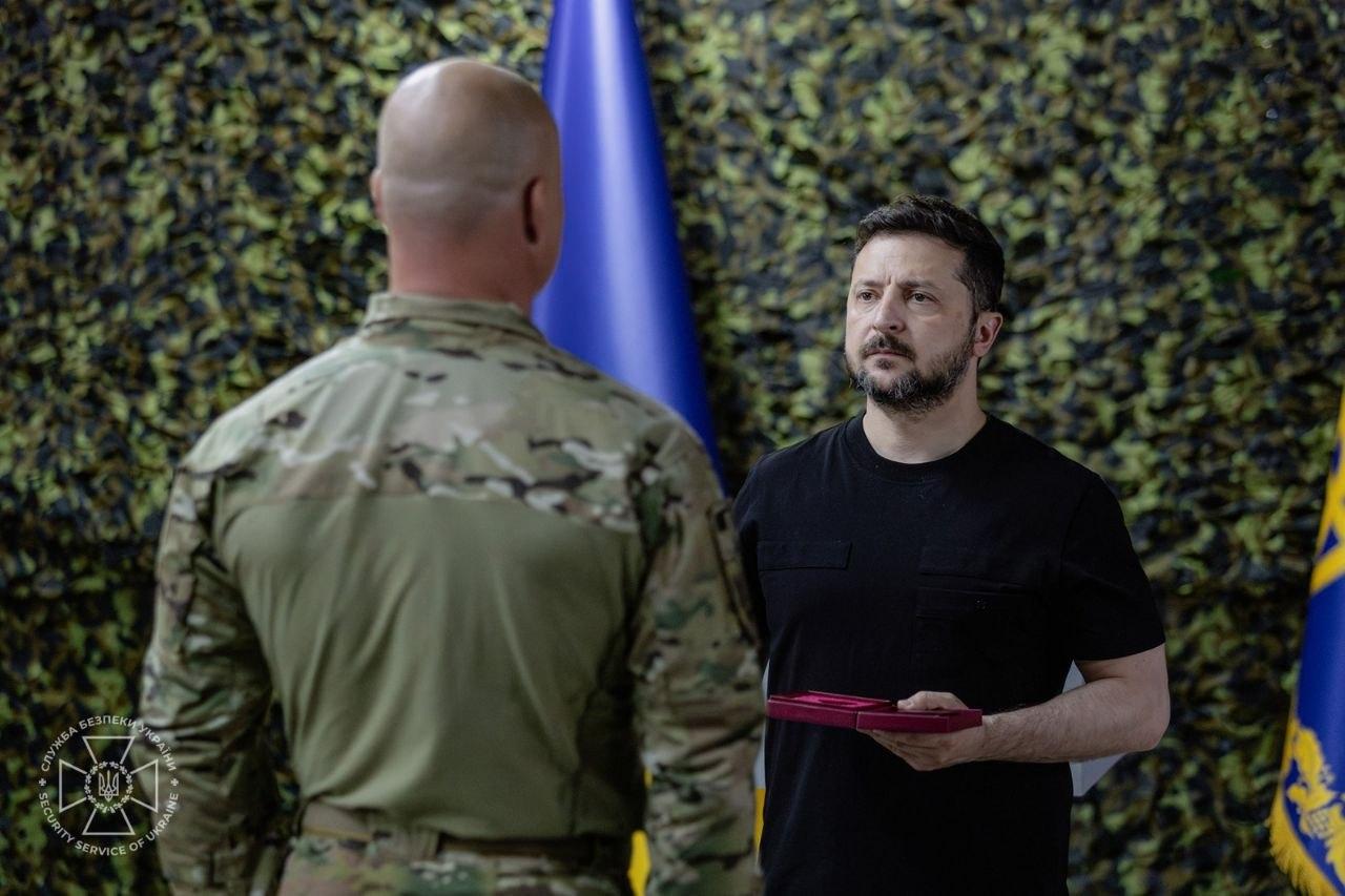 Зеленський вручив державні нагороди бійцям ЦСО «Альфа» СБУ