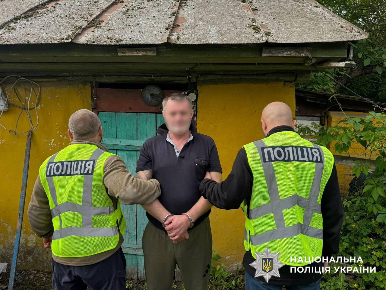На Вишгородщині чоловік підпалив два автомобілі через побутовий конфлікт